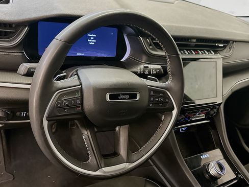 Used 2023 Jeep Grand Cherokee L Laredo AWD/4WD image 18