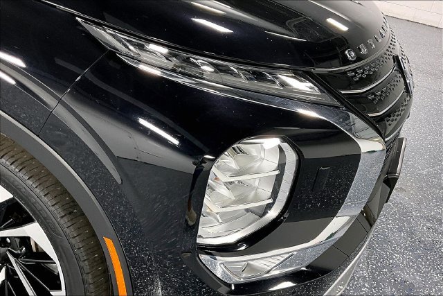 Used 2024 Mitsubishi Outlander SE Black Edition AWD/4WD image 28
