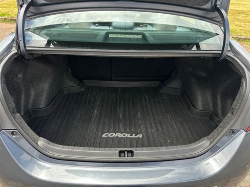 Used 2016 Toyota Corolla LE FWD image 18