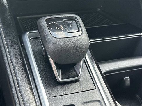 Used 2023 Nissan Pathfinder SL image 14