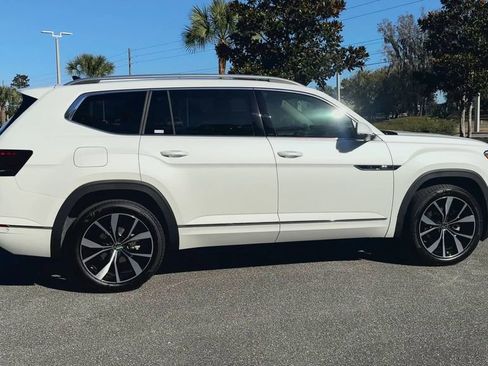 New 2026 Volkswagen Atlas SEL Premium R-Line image 9