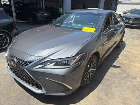 Used 2024 Lexus ES 350 w/ Premium Package FWD image 1