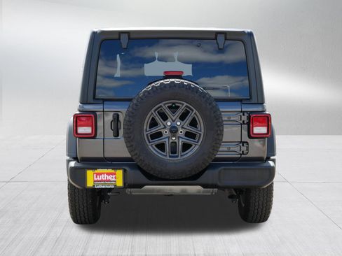 Used 2024 Jeep Wrangler Unlimited Sport AWD/4WD image 6