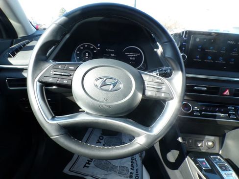 Certified 2023 Hyundai Sonata SEL w/ Convenience Package FWD image 10