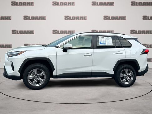 Used 2025 Toyota RAV4 XLE AWD/4WD image 2