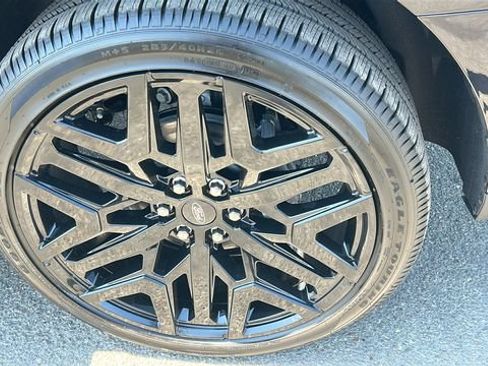 New 2027 Ford Expedition Max Platinum w/ Stealth Performance Package AWD/4WD image 6