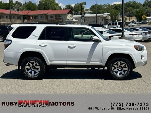 Used 2019 Toyota 4Runner TRD Off-Road Premium AWD/4WD image 8