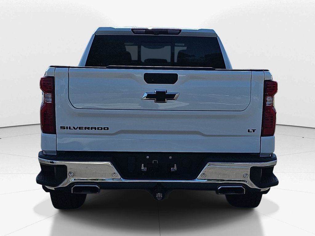 Used 2022 Chevrolet Silverado 1500 LT AWD/4WD image 7