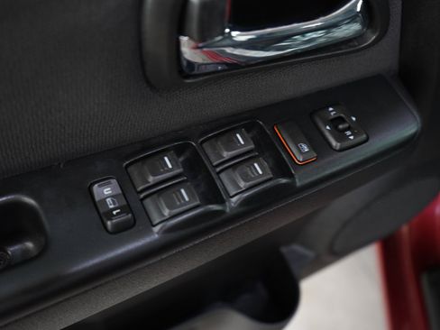 Used 2011 Chevrolet Colorado LT AWD/4WD image 19