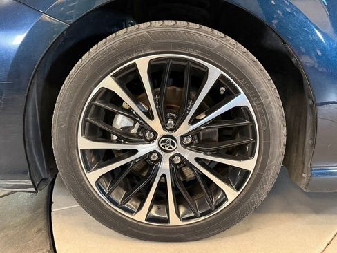 Used 2019 Toyota Camry SE image 24