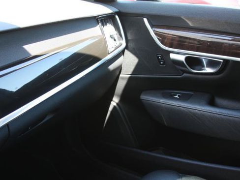 Used 2018 Volvo S90 T6 Momentum w/ Convenience Package AWD/4WD image 36