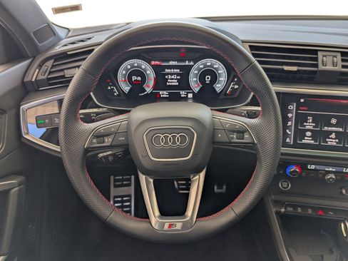 Used 2025 Audi Q3 2.0T Premium Plus w/ Premium Plus Package AWD/4WD image 24