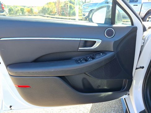 Used 2023 Hyundai Sonata SEL image 13