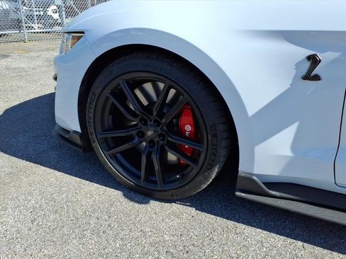 Used 2020 Ford Mustang Shelby GT500 w/ Technology Package image 9