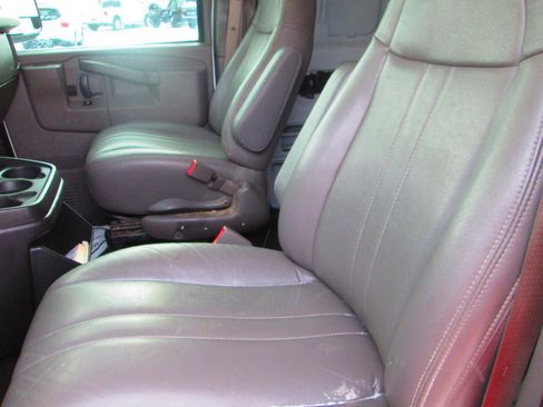 Used 2021 Chevrolet Express 2500 Extended w/ Driver Convenience Package image 5