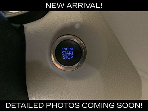 Used 2022 Toyota Corolla Cross LE AWD/4WD image 33