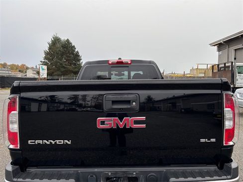 Used 2016 GMC Canyon SLE image 28