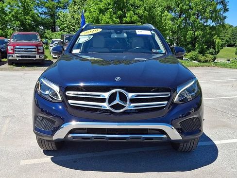 Used 2019 Mercedes-Benz GLC 300 4MATIC image 3