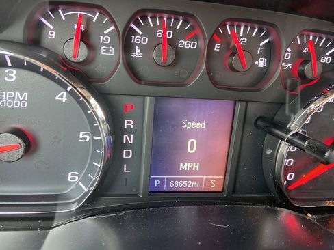 Used 2018 Chevrolet Silverado 1500 Custom w/ Custom Value Package AWD/4WD image 35