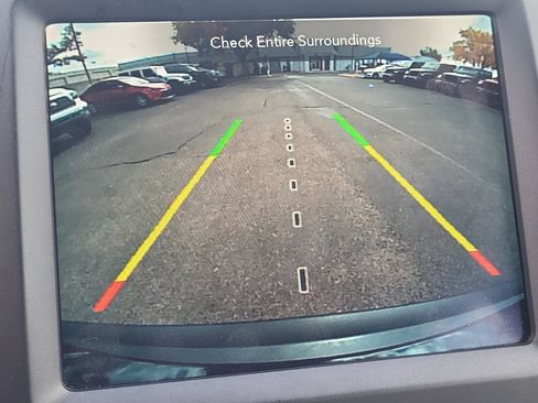 Used 2023 Jeep Cherokee Altitude Lux image 14