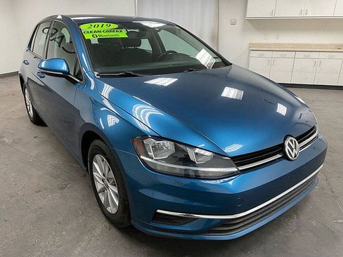 Used 2019 Volkswagen Golf SE image 7