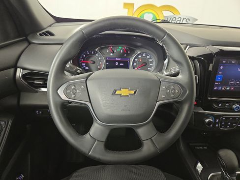 Used 2023 Chevrolet Traverse LT image 15