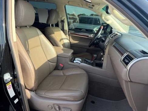 Used 2017 Lexus GX 460 Premium AWD/4WD image 13