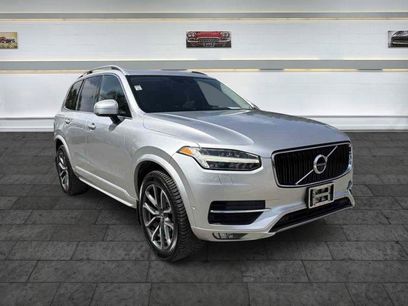 Used 2018 Volvo XC90 T6 Momentum w/ Convenience Package