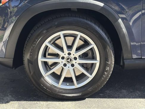 Used 2024 Mercedes-Benz GLE 450e 4MATIC image 38