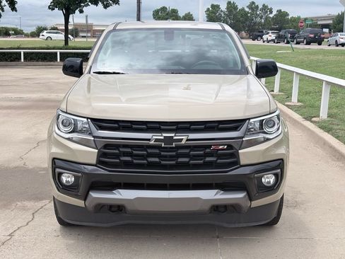 Used 2022 Chevrolet Colorado Z71 RWD image 2