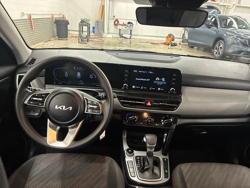 Used 2024 Kia Seltos LX AWD/4WD image 20