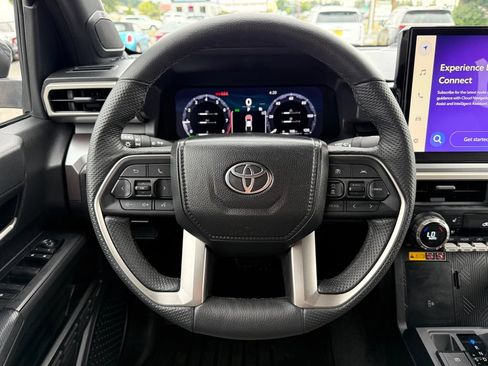 Used 2024 Toyota Tacoma TRD Sport AWD/4WD image 22