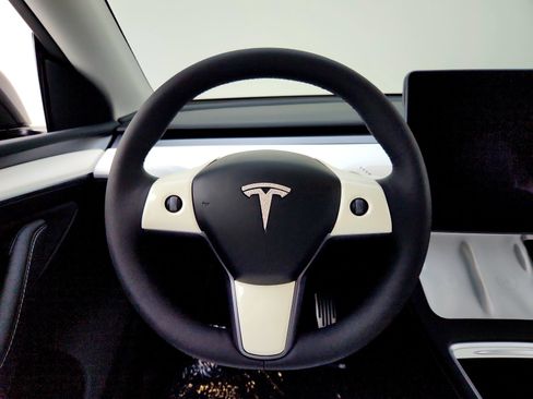 Used 2024 Tesla Model Y Long Range image 20