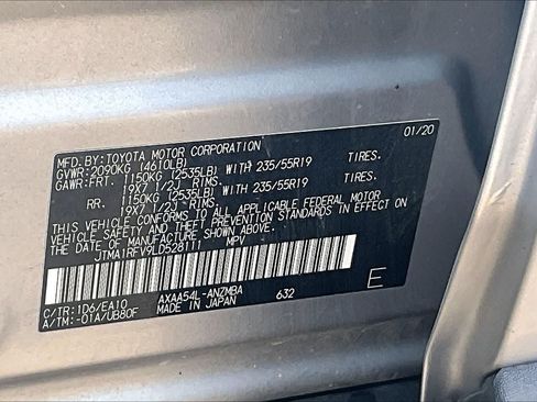 Used 2020 Toyota RAV4 XLE Premium AWD/4WD image 19