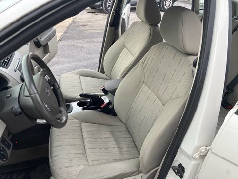 Used 2010 Ford Focus SE image 23