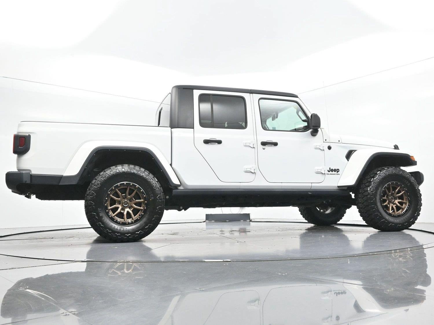 Used 2022 Jeep Gladiator Sport AWD/4WD image 49