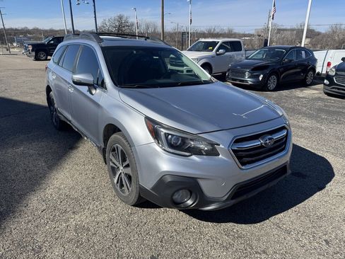 Used 2019 Subaru Outback 2.5i Limited image 1