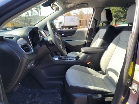 Used 2019 Chevrolet Equinox LS image 9