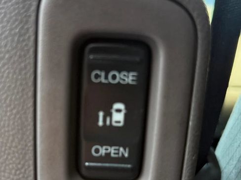Used 2015 Honda Odyssey EX image 27