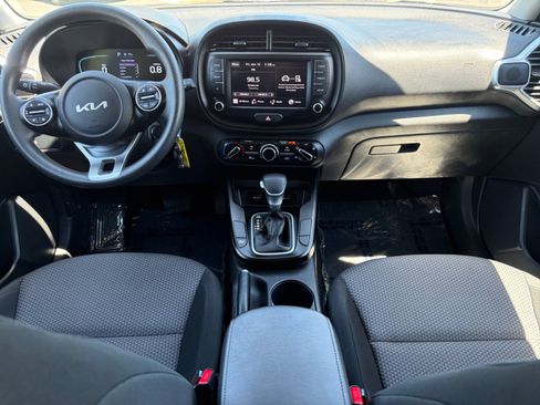 Used 2024 Kia Soul LX FWD image 15
