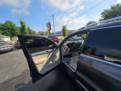 Used 2012 Volkswagen Tiguan S AWD/4WD image 18