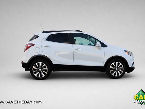 Used 2017 Buick Encore Essence FWD image 9