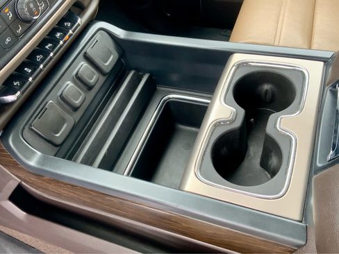 Used 2018 GMC Sierra 1500 Denali image 40