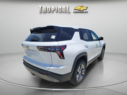New 2026 Chevrolet Equinox LT w/ Convenience Package II FWD image 5