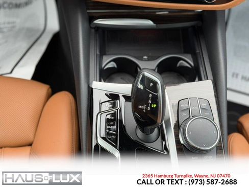 Used 2022 BMW 530i xDrive w/ Premium Package image 33