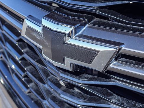 Used 2023 Chevrolet Traverse RS w/ LPO, Floor Liner Package AWD/4WD image 25