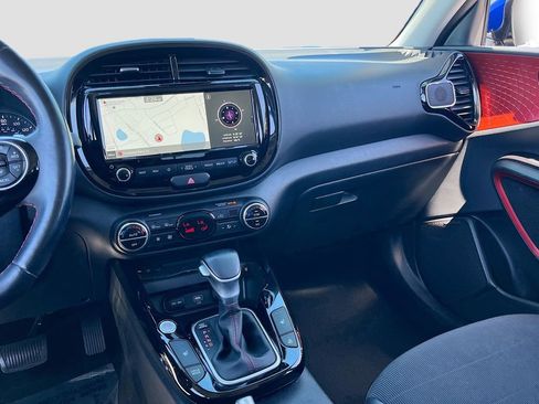 Used 2022 Kia Soul Turbo image 25