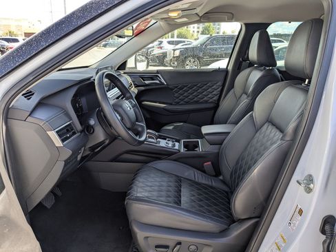 Used 2023 Mitsubishi Outlander SEL AWD/4WD image 25