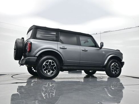 Used 2022 Ford Bronco Outer Banks image 21