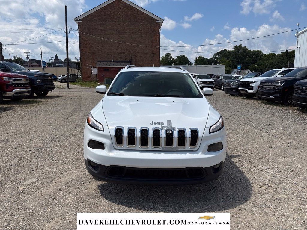 Used 2014 Jeep Cherokee Latitude FWD image 2